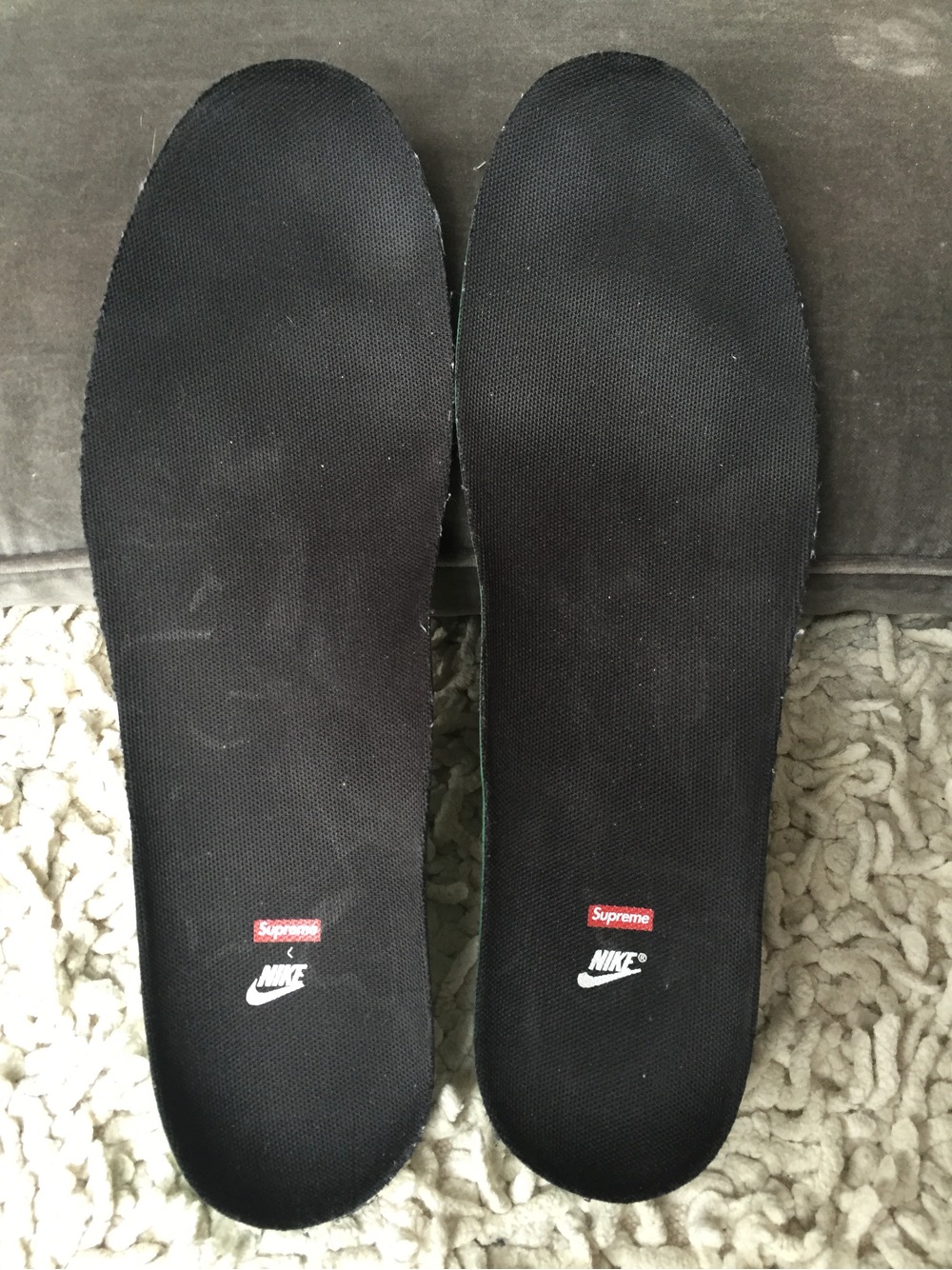 supreme x nike flyknit lunar 1