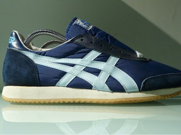 sepatu asic original
