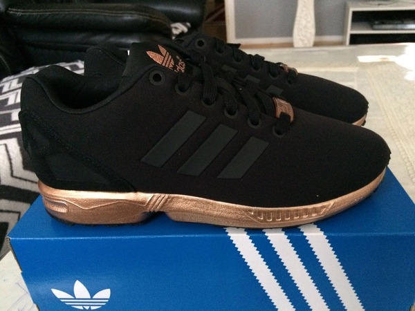 adidas zx flux pretas e douradas