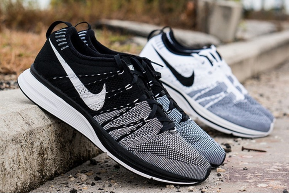 black and white nike trainers