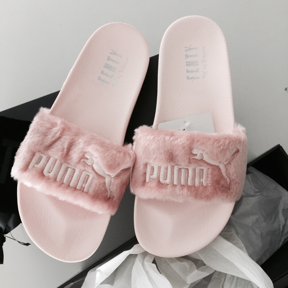 fenty fluffy slides