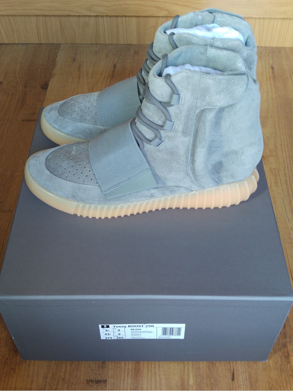 adidas yeezy boost 750 strisce argento