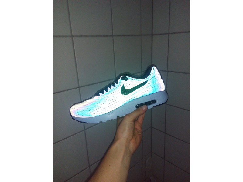 Nike Air Max 1 Ultra Moire Qs Iridescent Nike Air Max 1 Ultra Moire Qs Iridescent