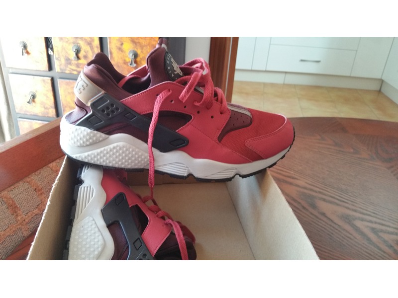 nike huarache burgundy mens