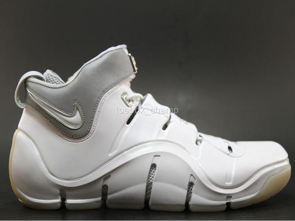 918346-klekt-nike-zoom-lebron-iv-4-retro-jordan-preview.jpg