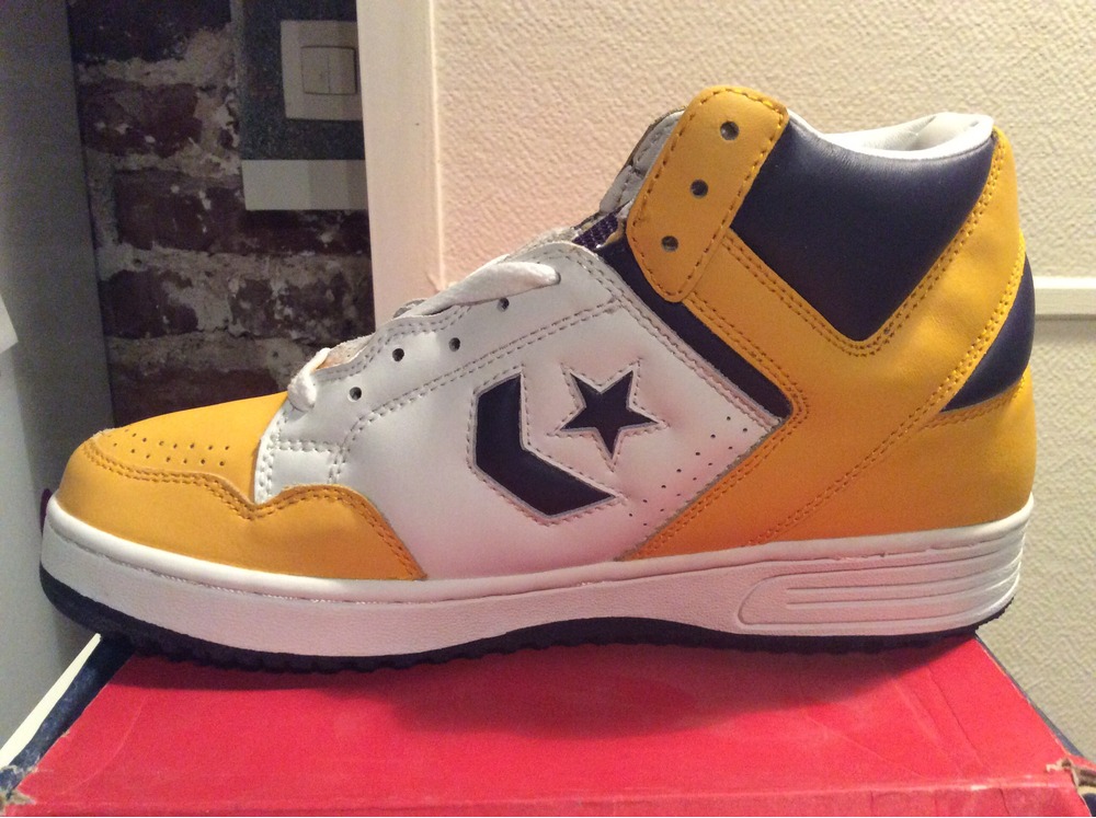 converse weapons lakers