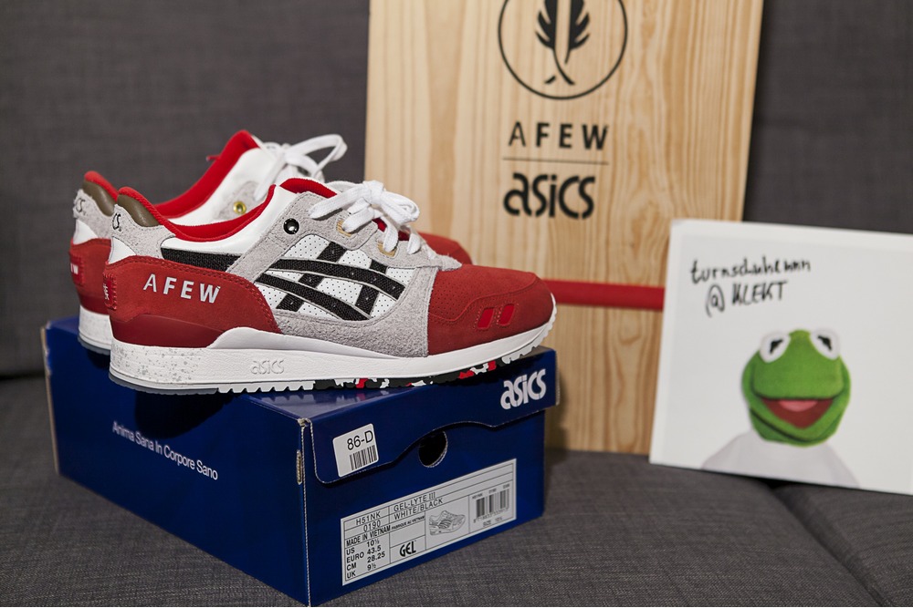 asics a few box asics a few box