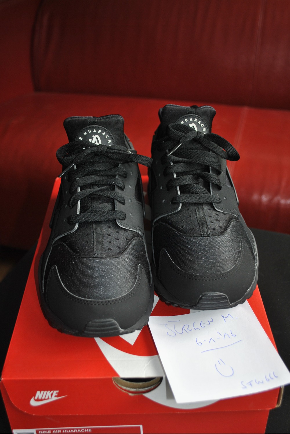 Nike Huarache Triple Black Size 7 Nike Huarache Triple Black Size 7
