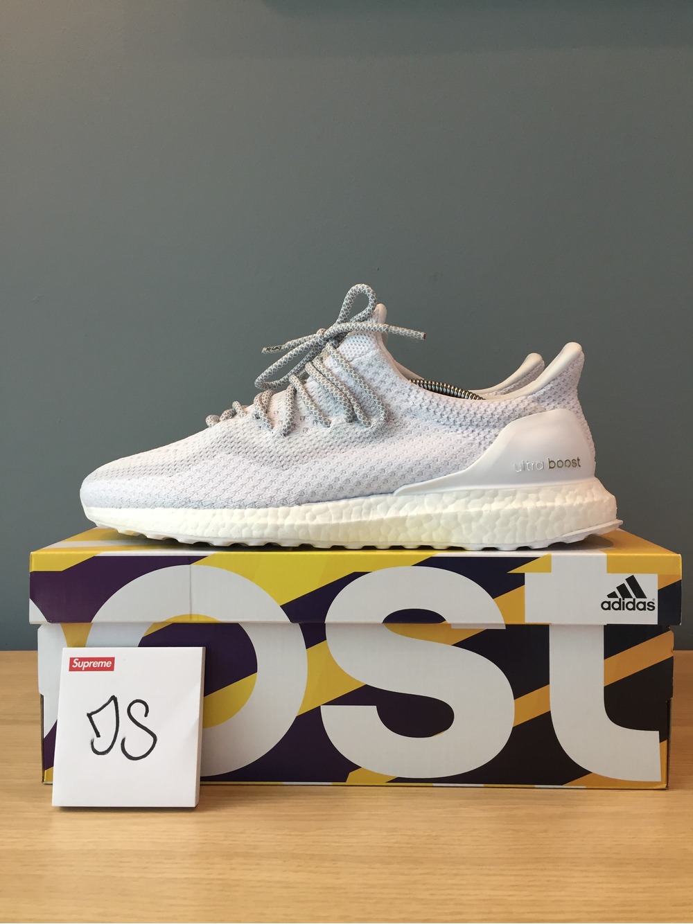 Ultra boost 2.0 outlet triple white stockx