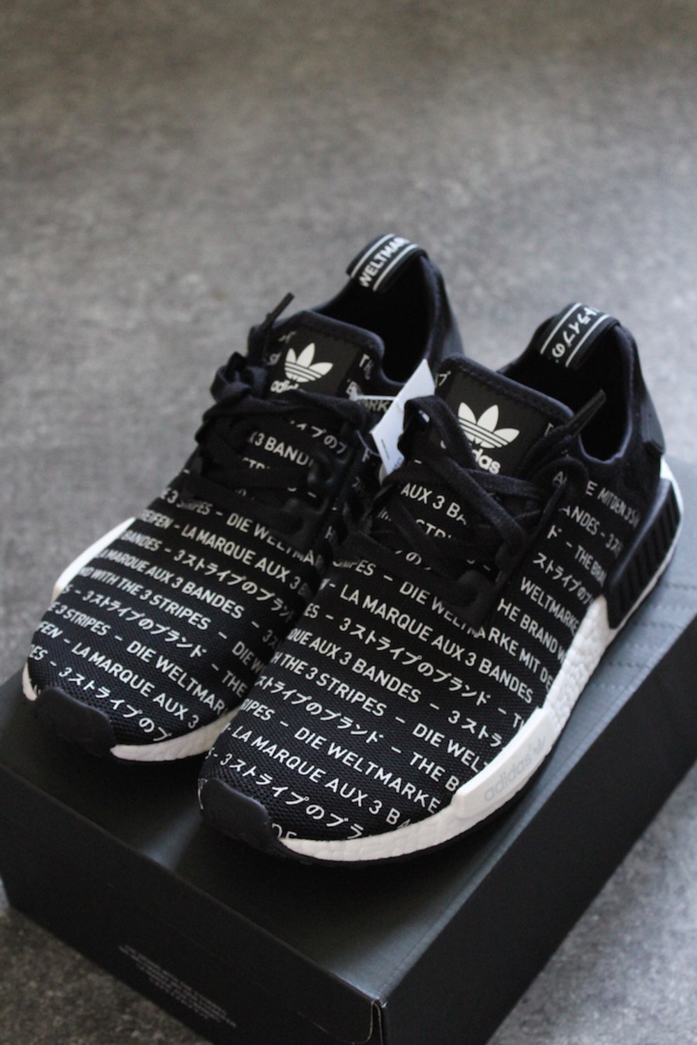 adidas nmd r1 oreo primeknit