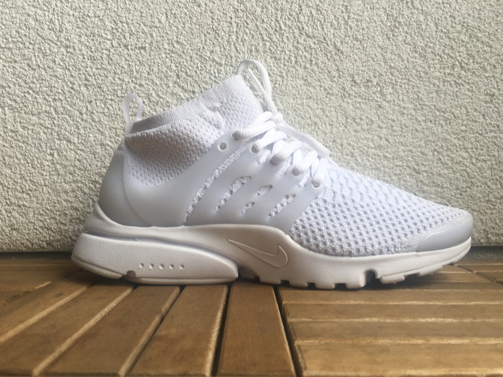 Nike Air Presto Flyknit Ultra White Nike Air Presto Flyknit Ultra White