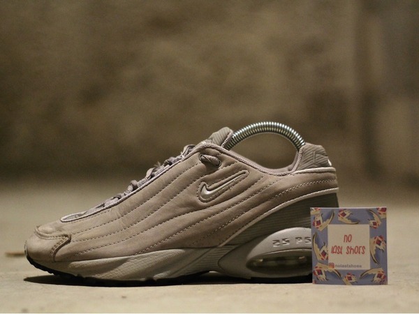 nike turbulence 2001