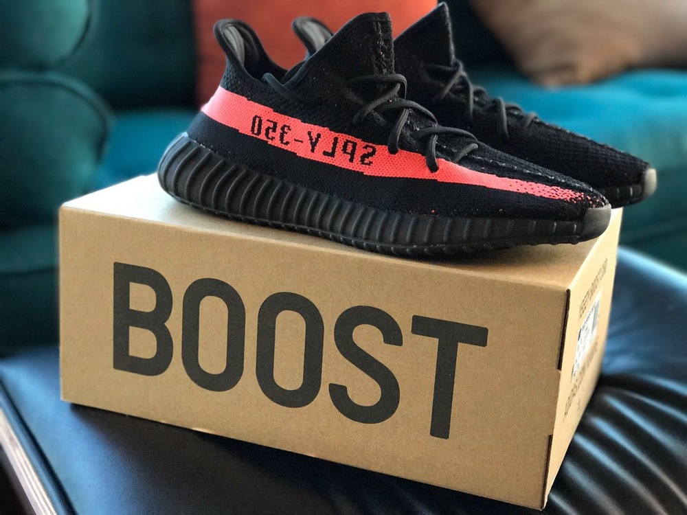Yeezy 350 Boost v2 Black Red X Gucci Detail Show