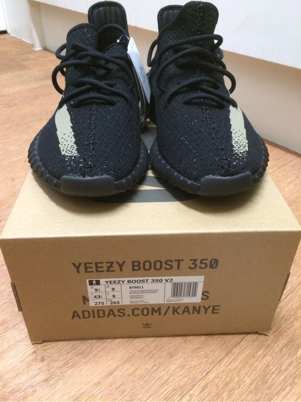 Adidas yeezy 350 boost V2 GREEN (# 1112159) from Derrico_hova at