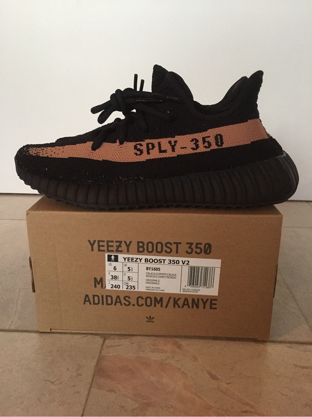 NWT YEEZY BOOST 350 V2 CP9652 KANYE WEST CORE BLACK