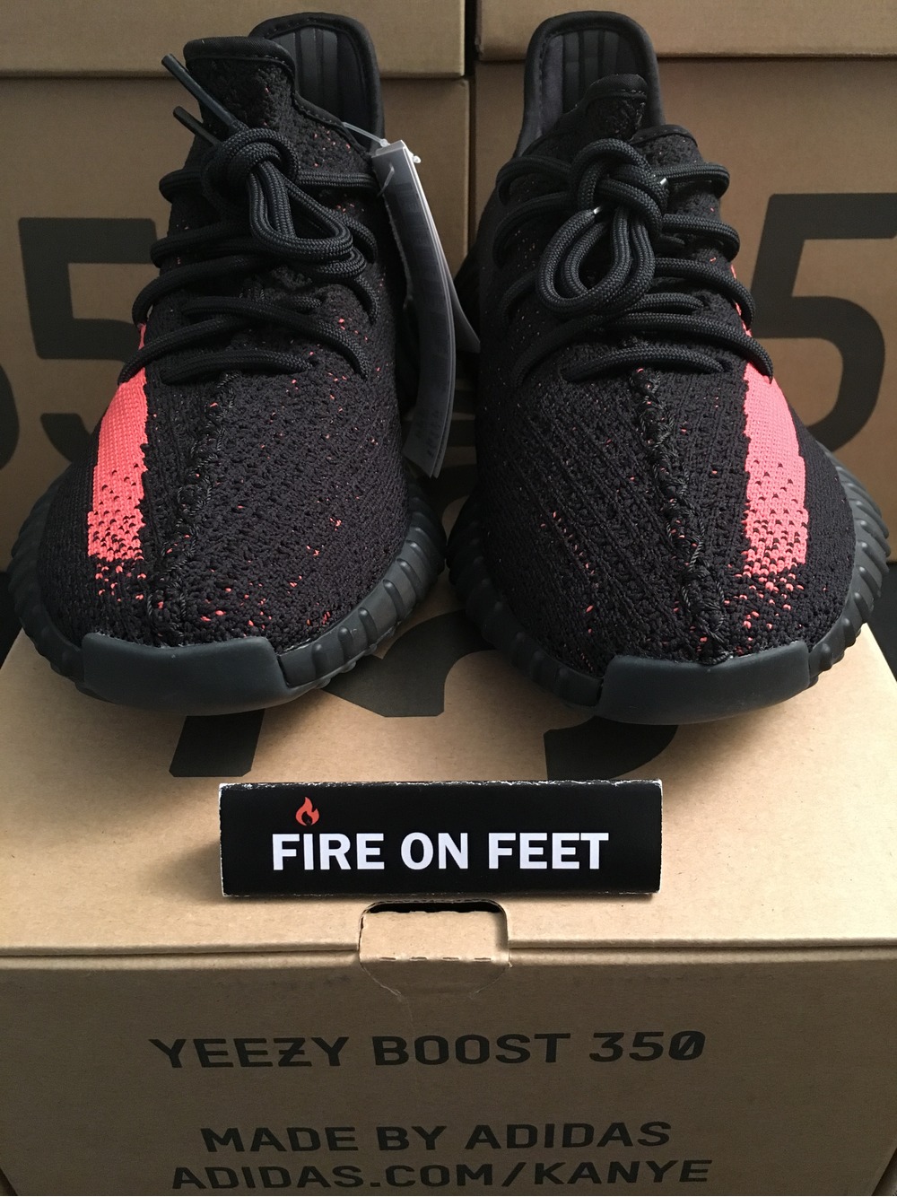 Adidas Yeezy 350 v2 Core Black Red 2017 Bred Boost Low SIze 10