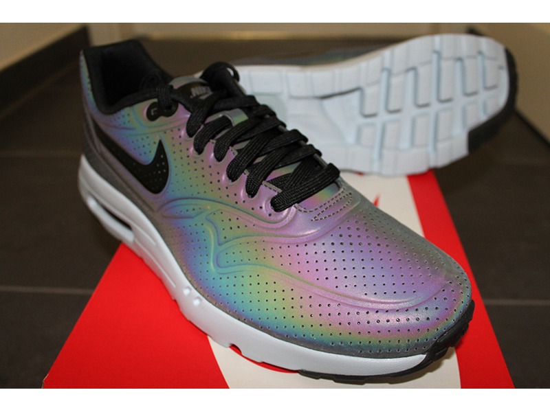 air max 1 ultra moire holographic air max 1 ultra moire holographic