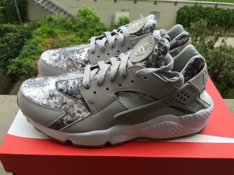 nike air huarache snow camo nike air huarache snow camo