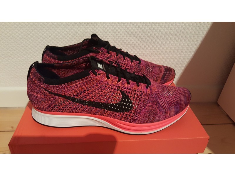 Flyknit Racer Acai Berry Flyknit Racer Acai Berry
