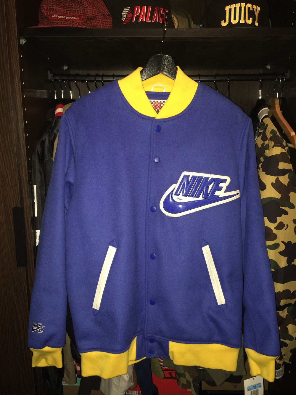  Supreme x Nike jacket 272228 from Rishi Bhaggan at KLEKT