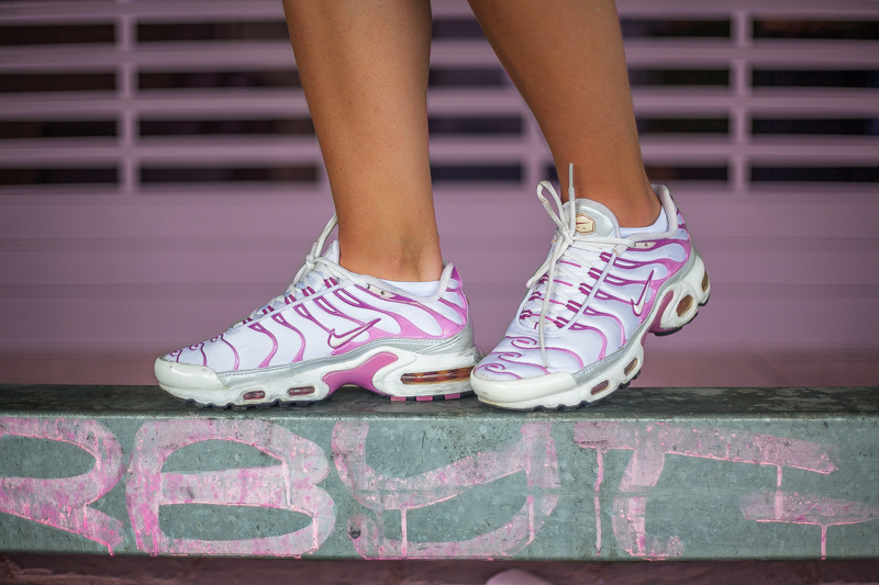 pink and purple tns